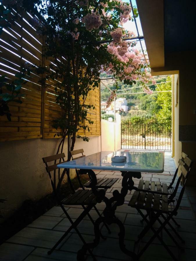 Appartamento House With Garden Near The Sea Agia Efimia Esterno foto