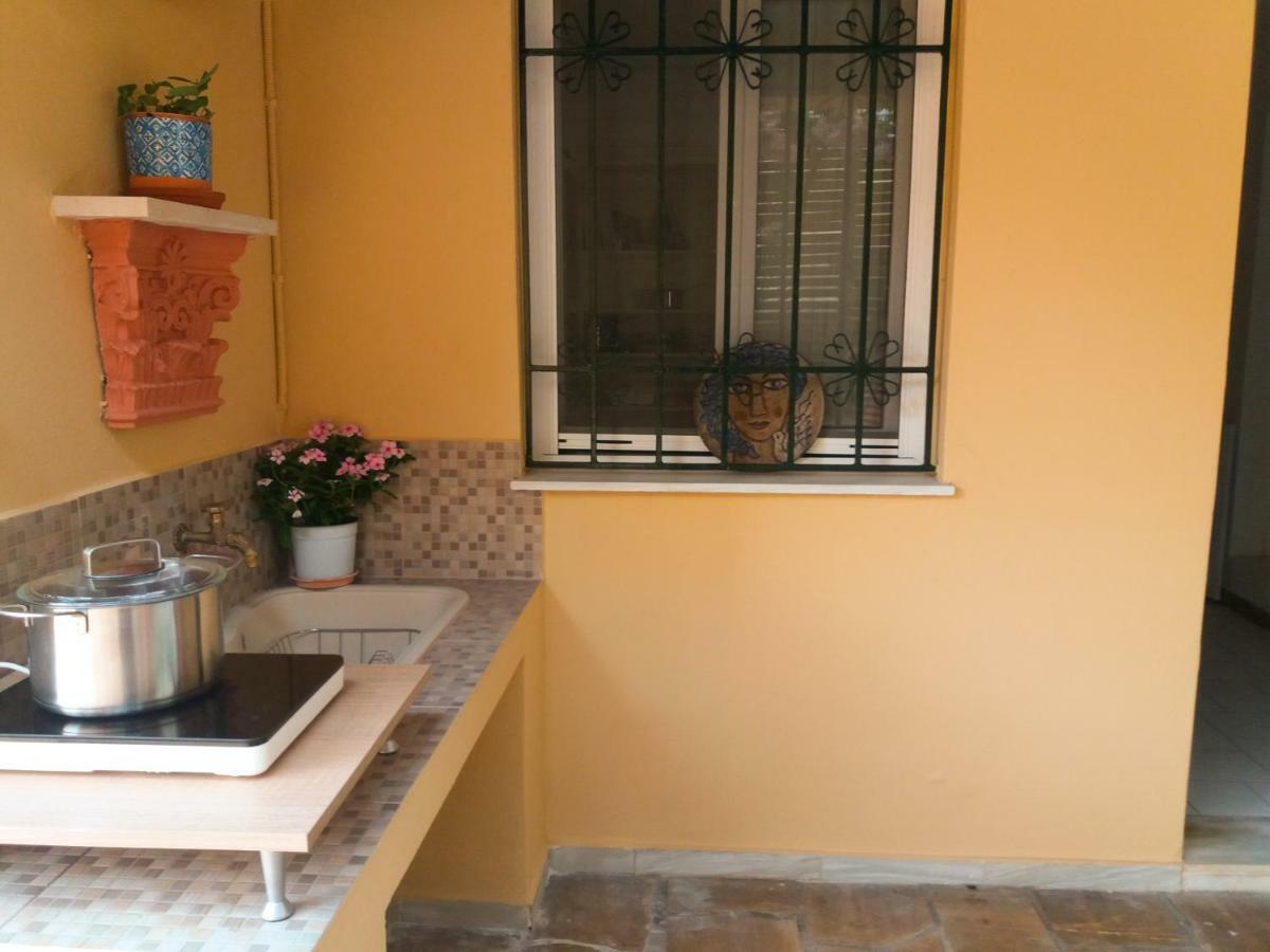 Appartamento House With Garden Near The Sea Agia Efimia Esterno foto